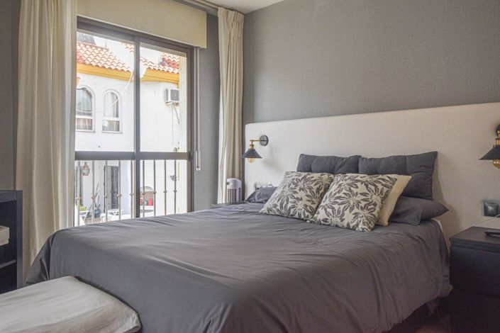 Image No.10-4 Bed Semi-Detached for sale