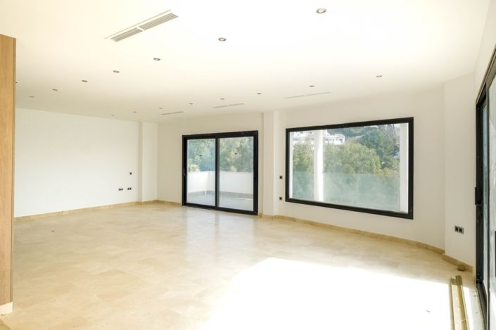 Image No.19-5 Bed Villa for sale