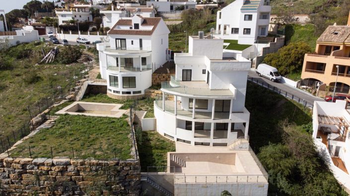 Image No.3-5 Bed Villa for sale