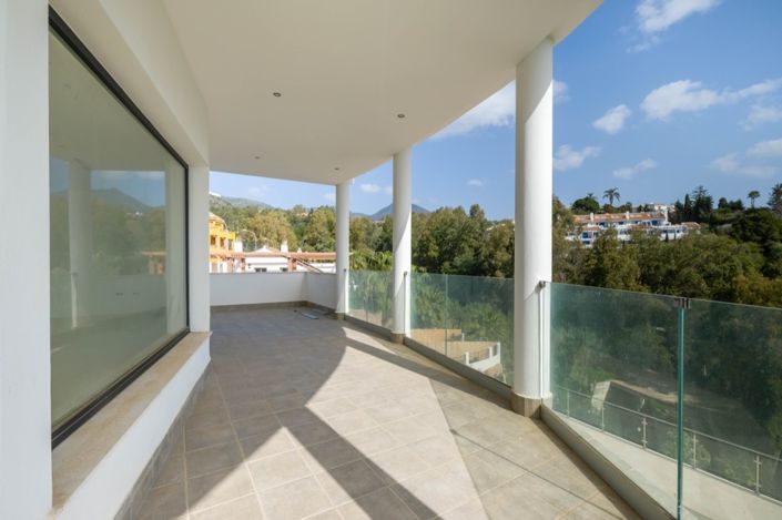 Image No.7-5 Bed Villa for sale