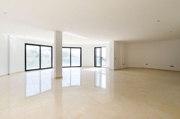 Image No.6-Villa de 4 chambres à vendre à Benalmadena