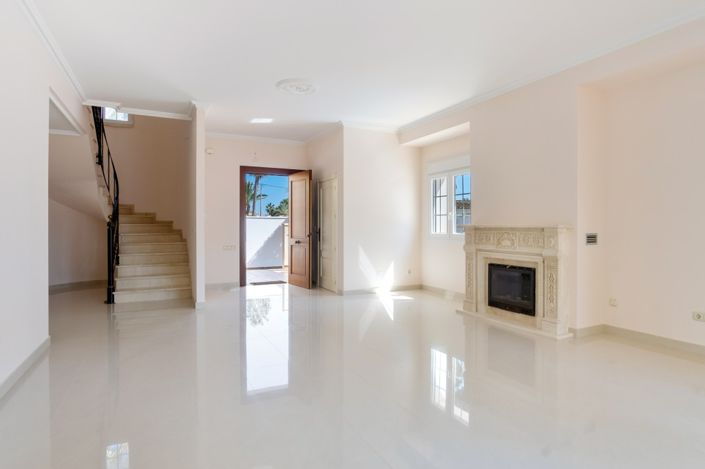 Image No.3-Villa de 4 chambres à vendre à Orihuela