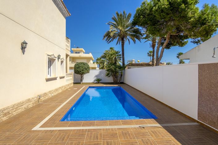 Image No.32-Villa de 4 chambres à vendre à Orihuela