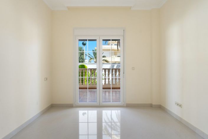 Image No.7-Villa de 4 chambres à vendre à Orihuela