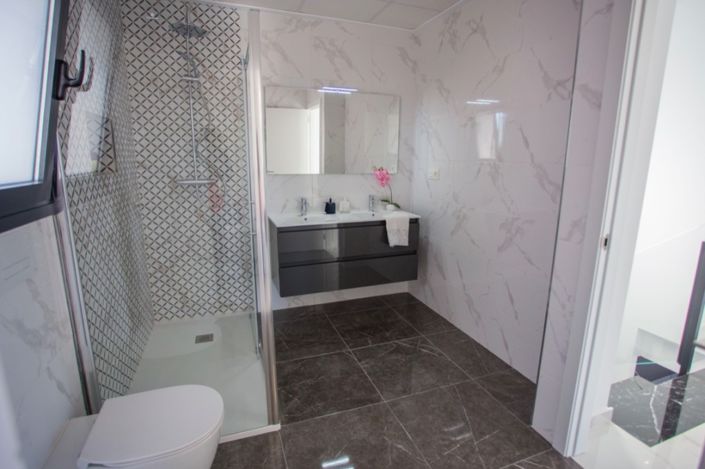 Image No.13-3 Bed Villa for sale