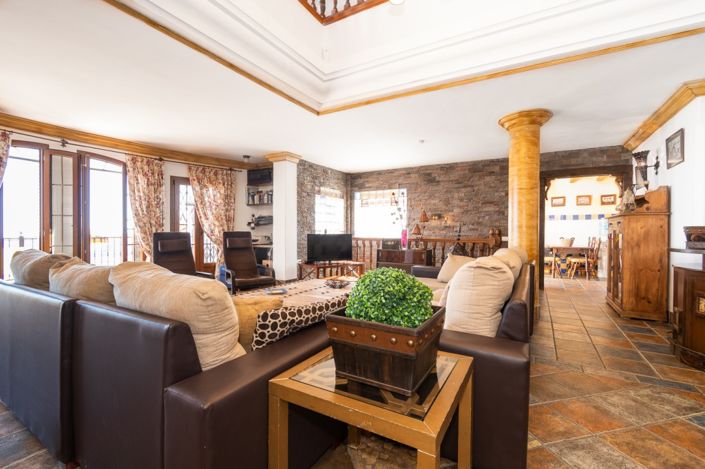 Image No.16-7 Bed Villa for sale