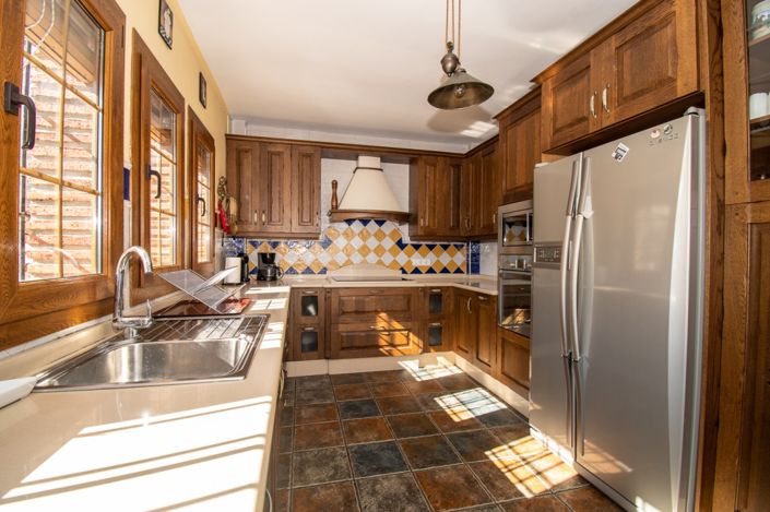 Image No.18-7 Bed Villa for sale