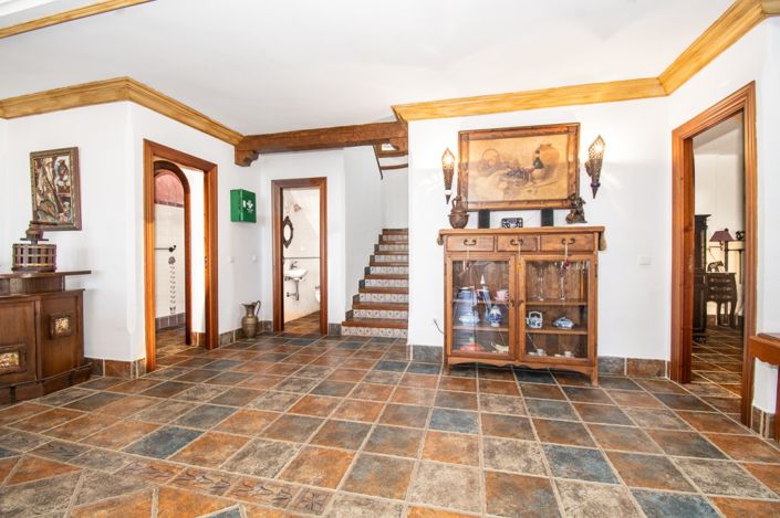 Image No.21-7 Bed Villa for sale