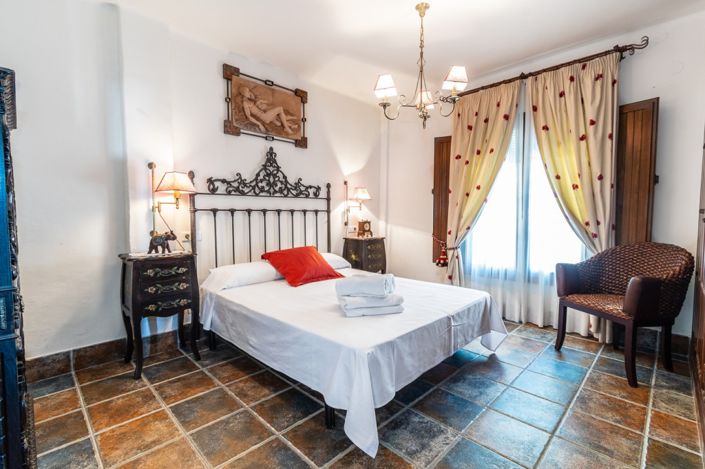 Image No.23-7 Bed Villa for sale