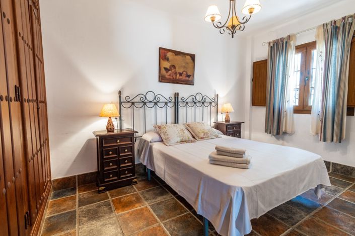 Image No.28-7 Bed Villa for sale