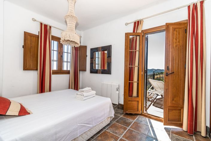 Image No.51-7 Bed Villa for sale