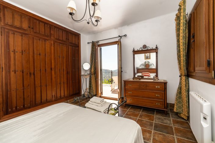 Image No.56-7 Bed Villa for sale