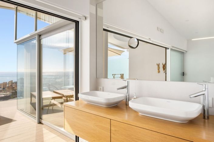 Image No.16-3 Bed Property for sale