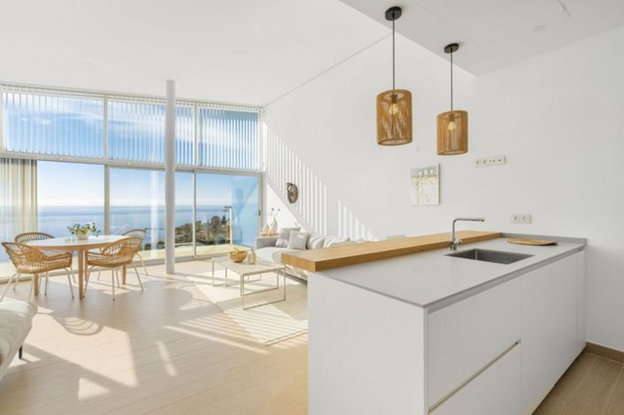 Image No.19-3 Bed Property for sale