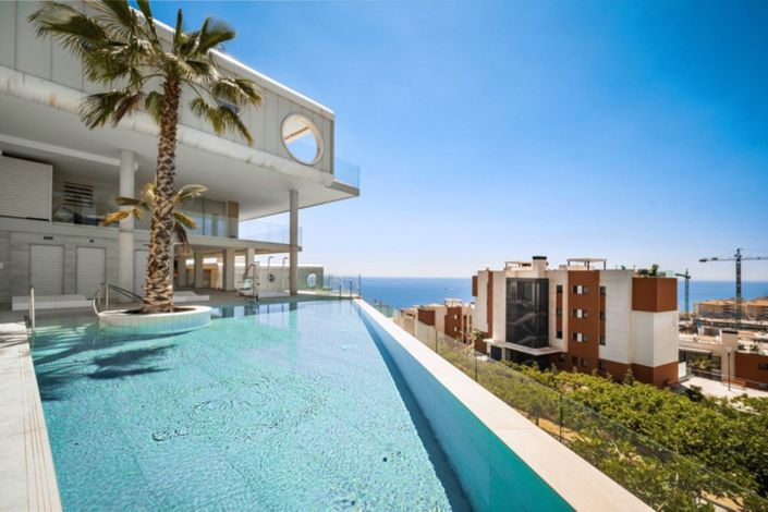 Image No.8-3 Bed Property for sale