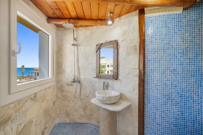 Image No.15-4 Bed Townhouse for sale