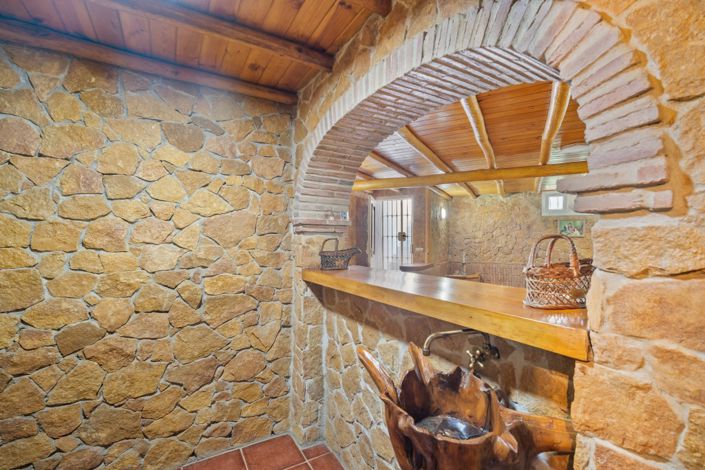 Image No.21-4 Bed Townhouse for sale