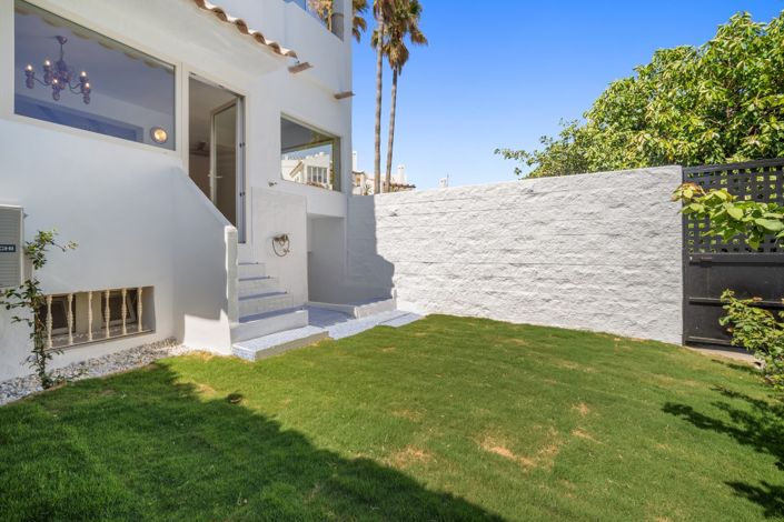 Image No.27-4 Bed Townhouse for sale