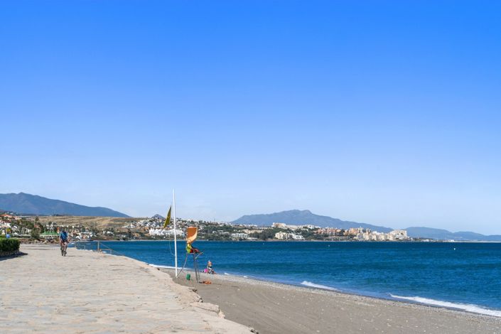 Image No.31-4 Bed Townhouse for sale