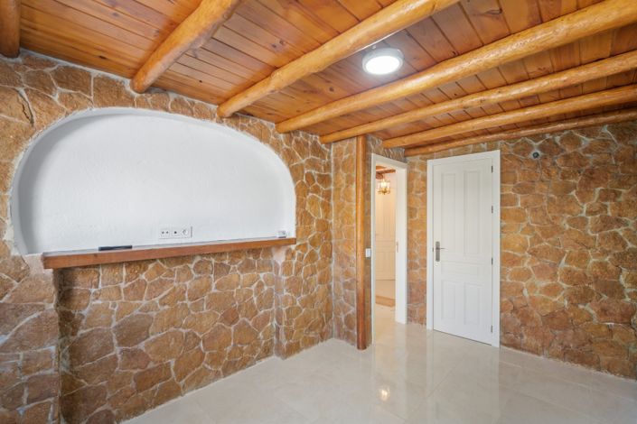 Image No.4-4 Bed Townhouse for sale