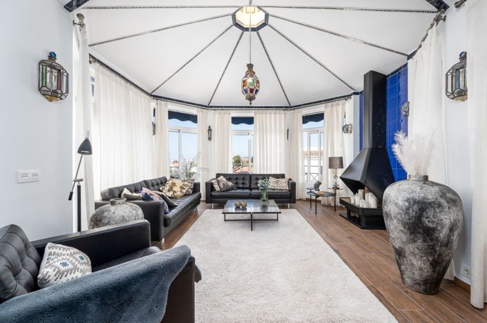 Image No.26-6 Bed Villa for sale