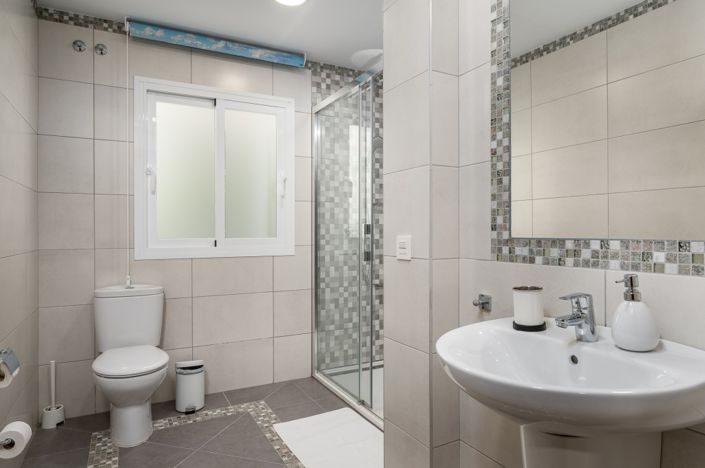 Image No.36-6 Bed Villa for sale