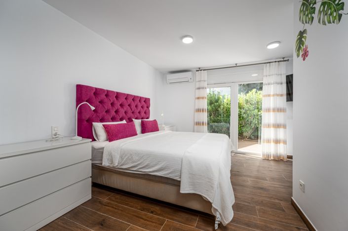 Image No.41-6 Bed Villa for sale