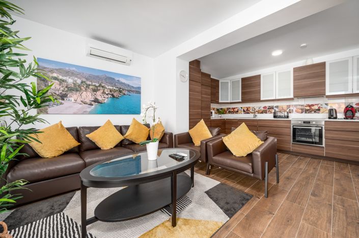 Image No.48-6 Bed Villa for sale