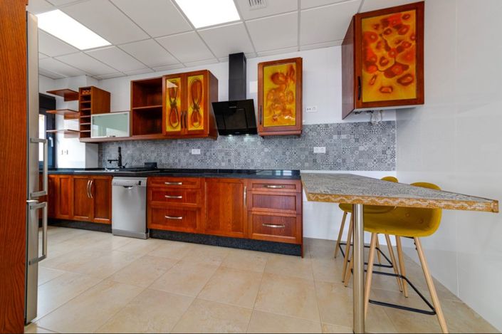 Image No.10-4 Bed Villa for sale