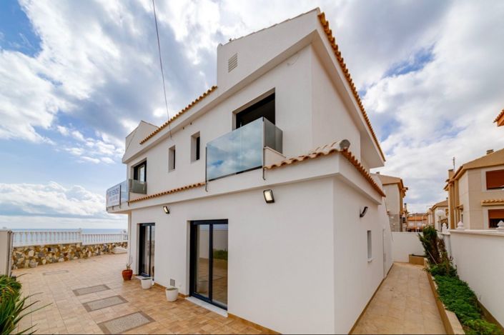 Image No.35-4 Bed Villa for sale