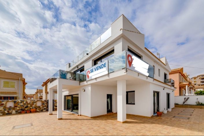 Image No.37-4 Bed Villa for sale