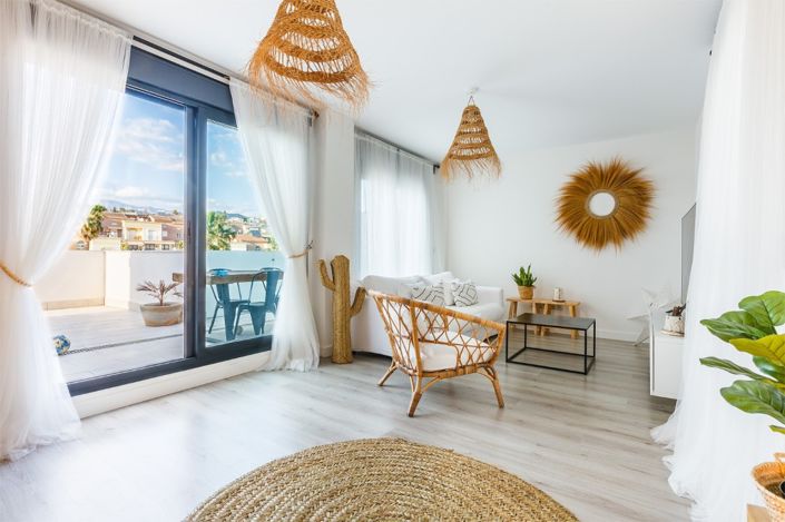 Image No.14-3 Bed Property for sale