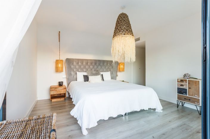 Image No.29-3 Bed Property for sale