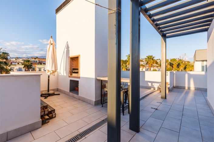 Image No.35-3 Bed Property for sale