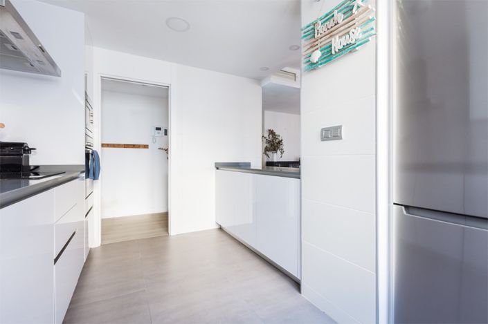 Image No.8-3 Bed Property for sale