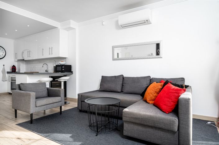 Image No.10-2 Bed Property for sale