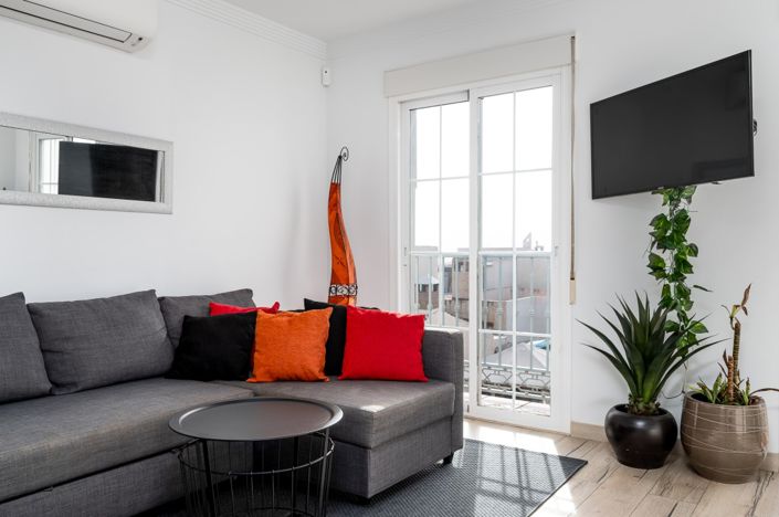 Image No.12-2 Bed Property for sale