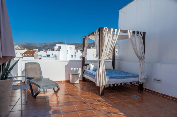 Image No.22-2 Bed Property for sale