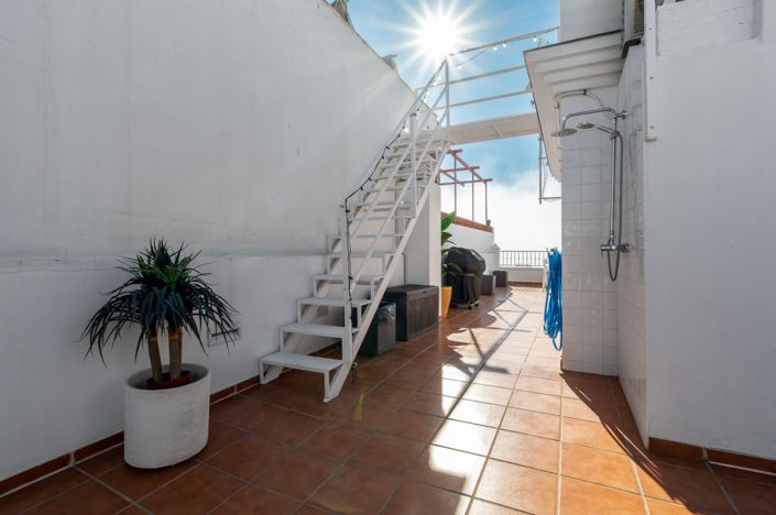 Image No.23-2 Bed Property for sale