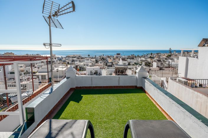 Image No.25-2 Bed Property for sale