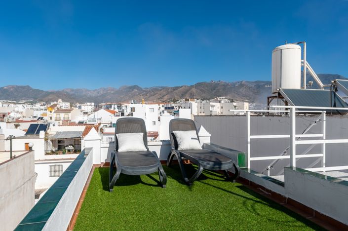 Image No.26-2 Bed Property for sale