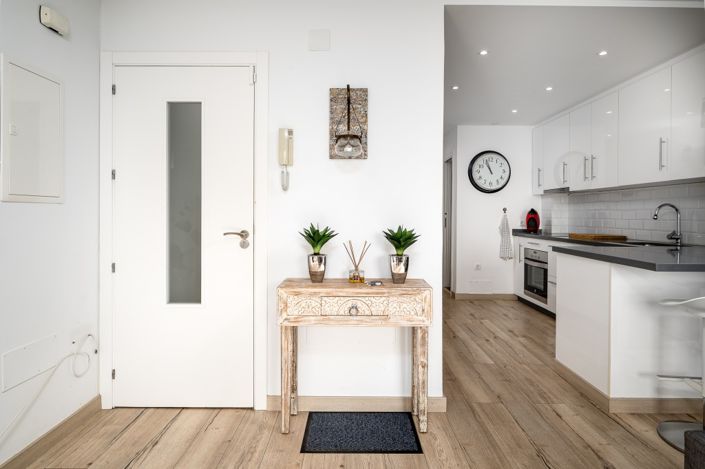 Image No.6-2 Bed Property for sale