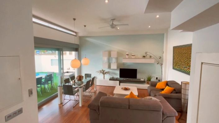 Image No.18-3 Bed Villa for sale