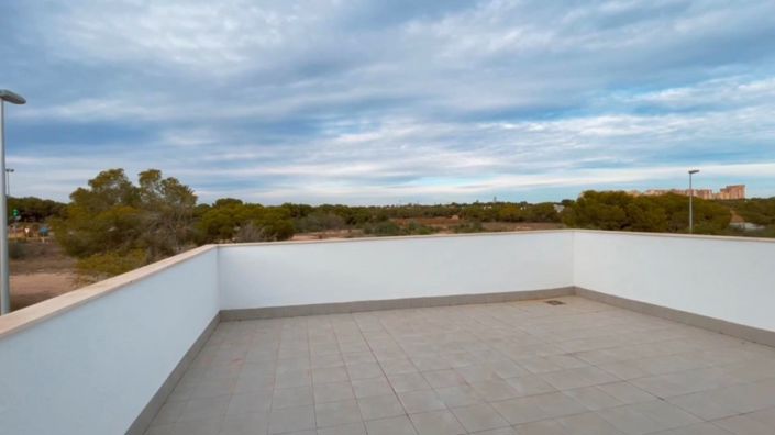 Image No.19-3 Bed Villa for sale