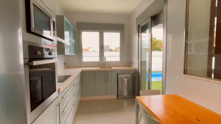 Image No.9-3 Bed Villa for sale