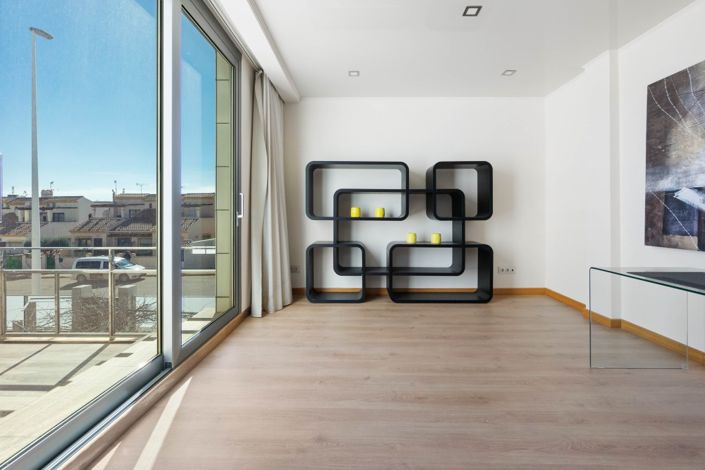 Image No.15-3 Bed Villa for sale