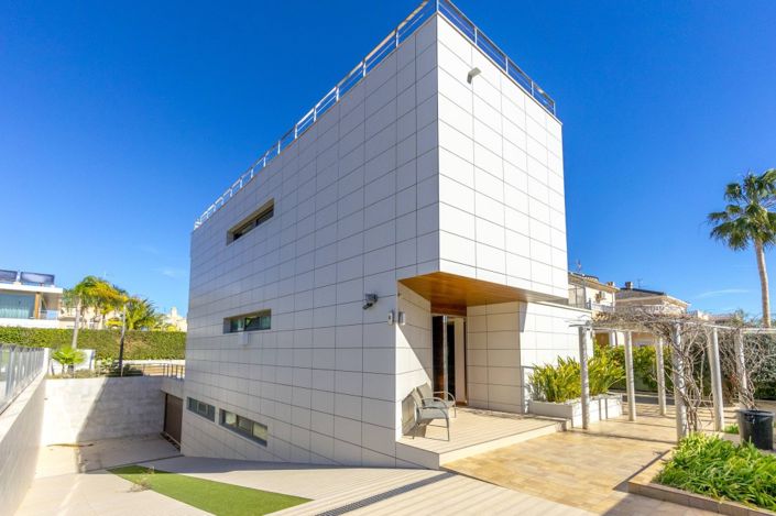 Image No.28-3 Bed Villa for sale