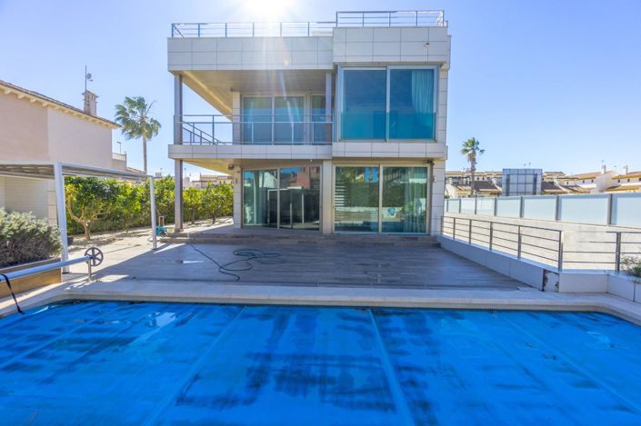 Image No.31-3 Bed Villa for sale