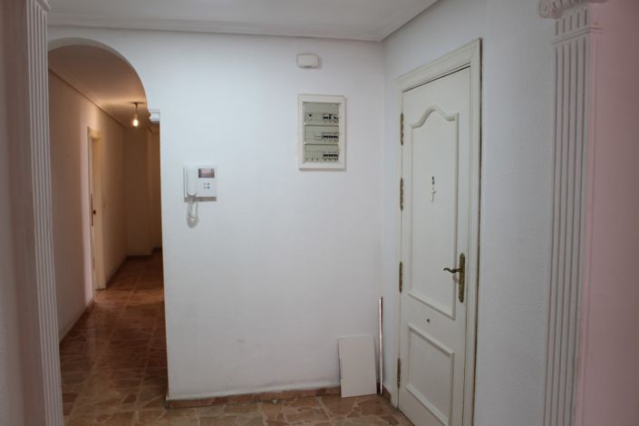 Image No.11-5 Bed Apartment for sale