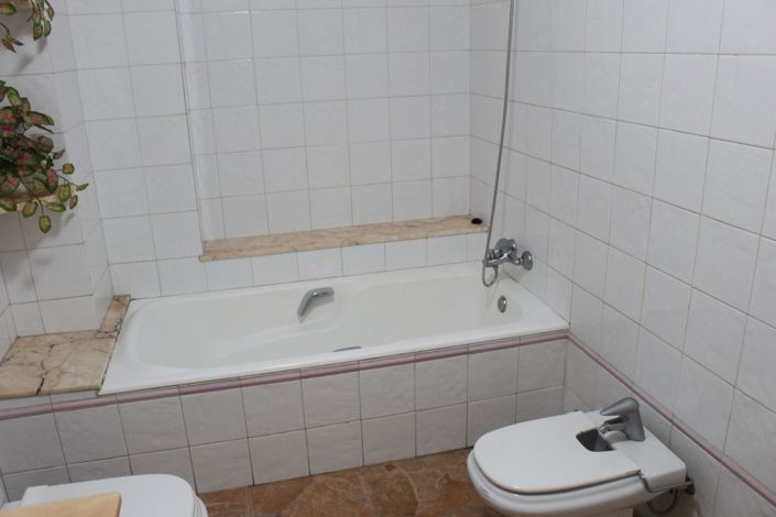 Image No.25-5 Bed Apartment for sale